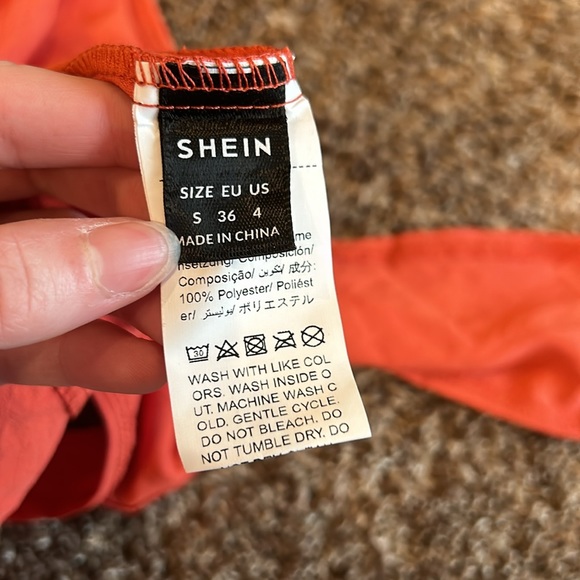 !NEVER WORN!Women’s Size Small Romper - Picture 5 of 7